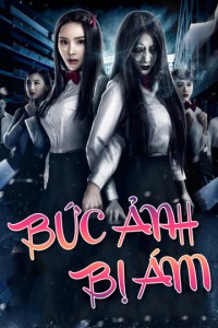Bức Ảnh Bị Ám The Haunted Graduation Photo